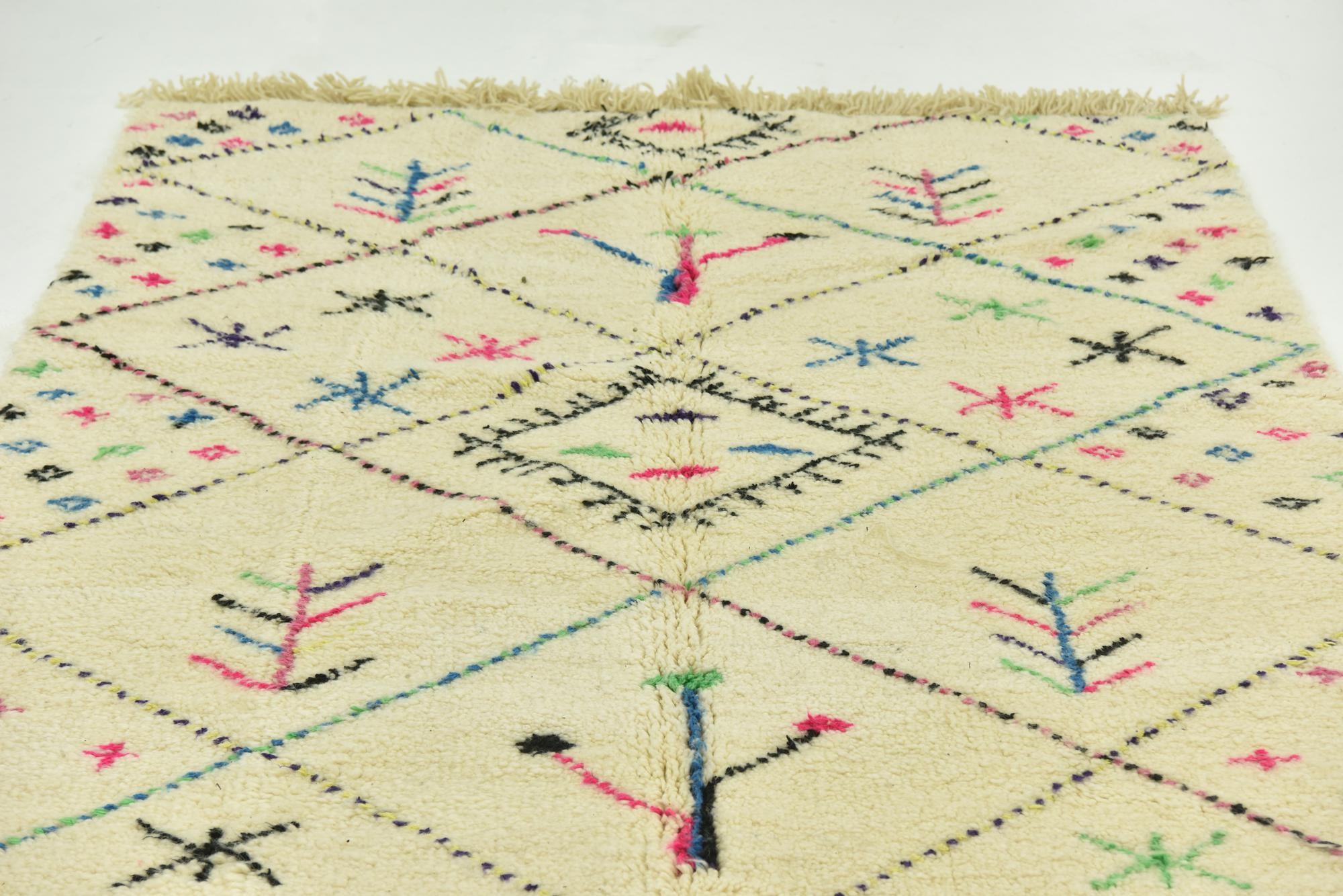 5' x 8' Hand Knotted Moroccan Wool Rug