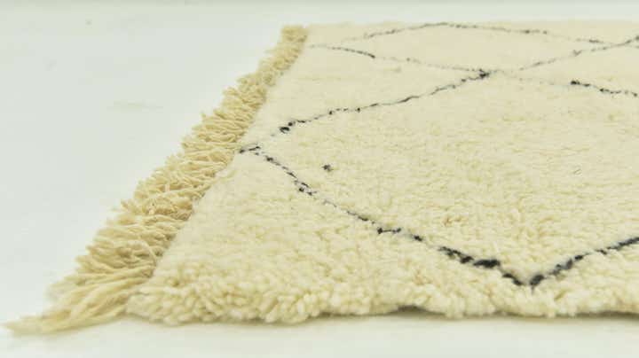 7' x 9' 9 Hand Knotted Moroccan Wool Rug