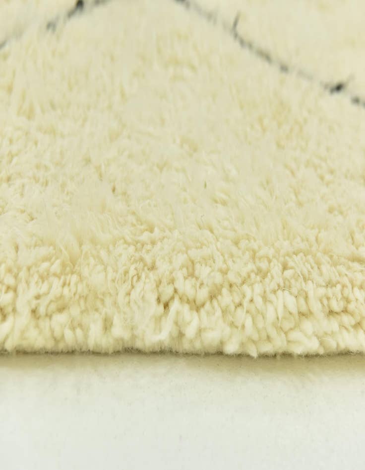 Detail image of 6' 10 x 10' 6  Hand Knotted Moroccan Wool Rug