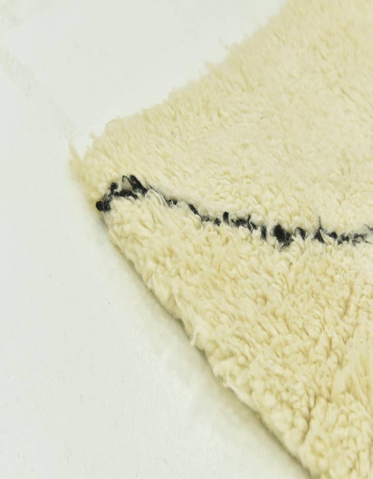 Detail image of 6' 10 x 10' 6  Hand Knotted Moroccan Wool Rug