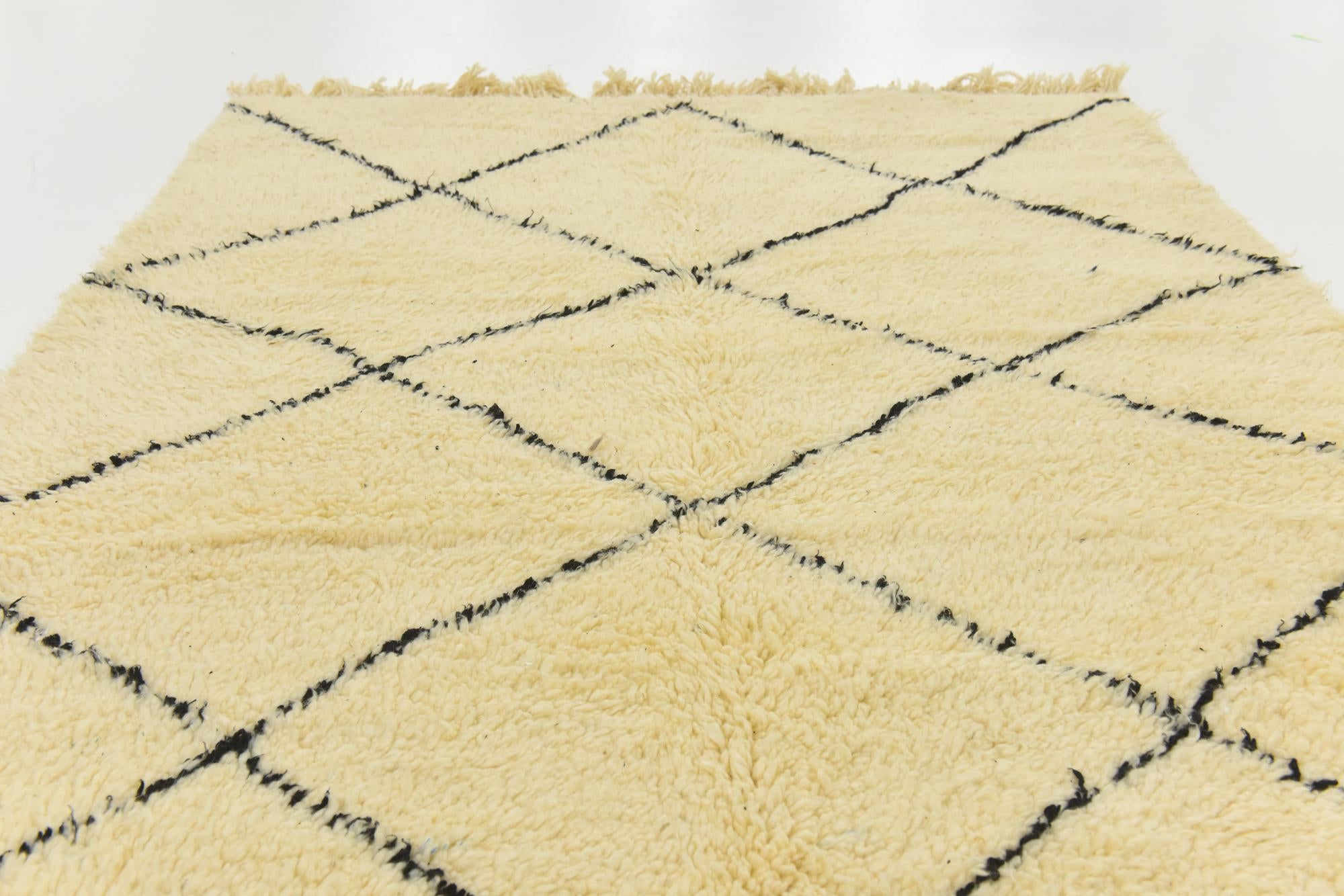 5' x 8' 3 Hand Knotted Moroccan Wool Rug