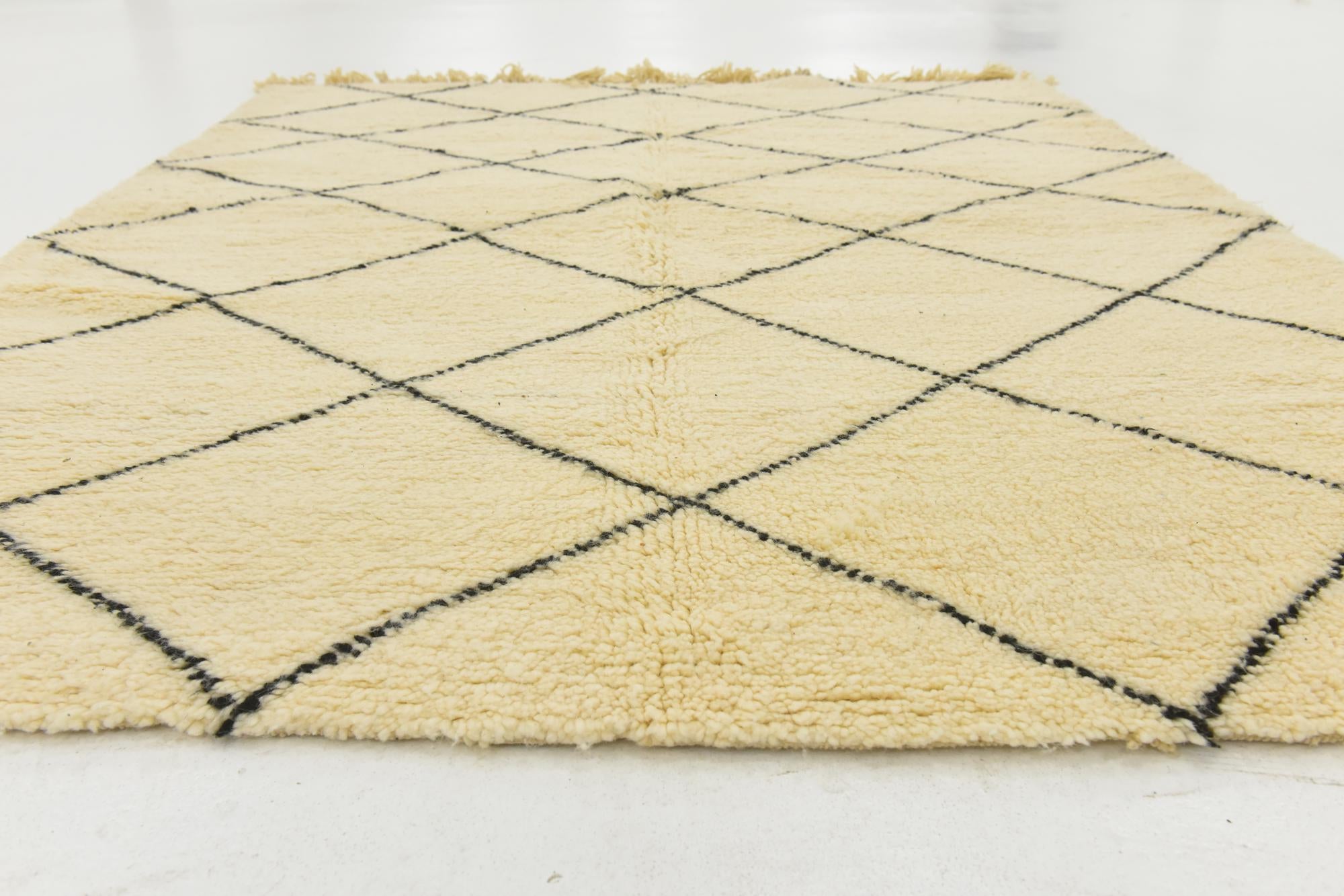 5' 11 x 7' 7 Hand Knotted Moroccan Wool Rug