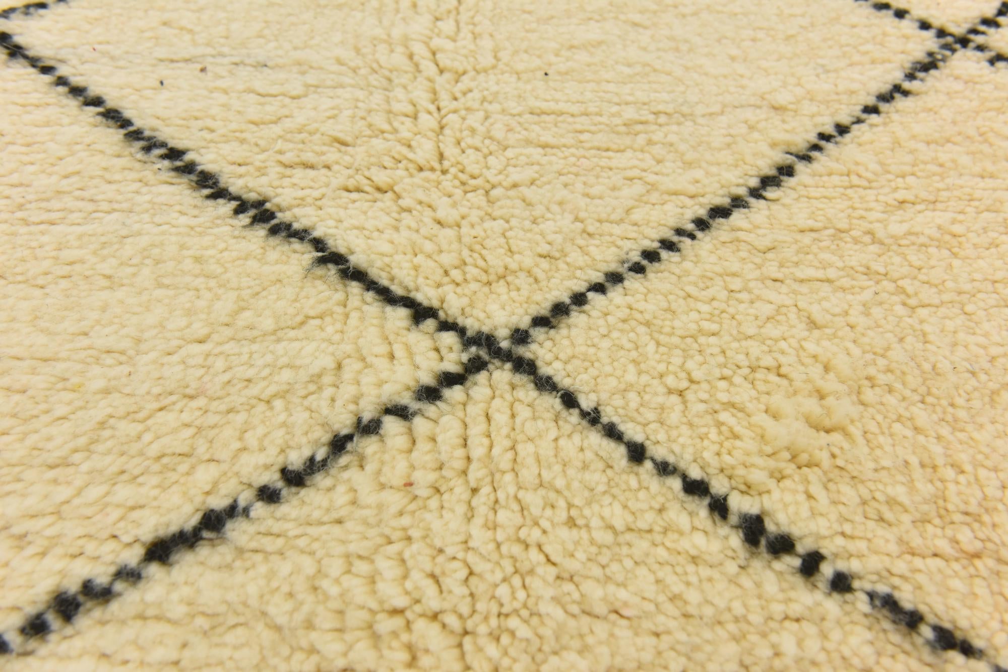 5' 11 x 7' 7 Hand Knotted Moroccan Wool Rug