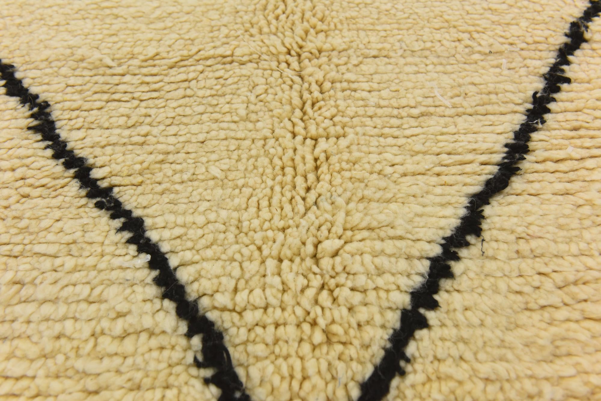 7' 1 x 9' 2 Hand Knotted Moroccan Wool Rug