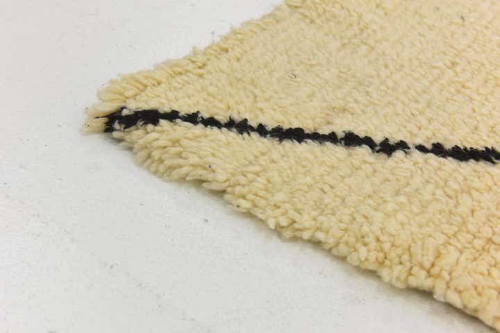 7' 1 x 9' 2 Hand Knotted Moroccan Wool Rug
