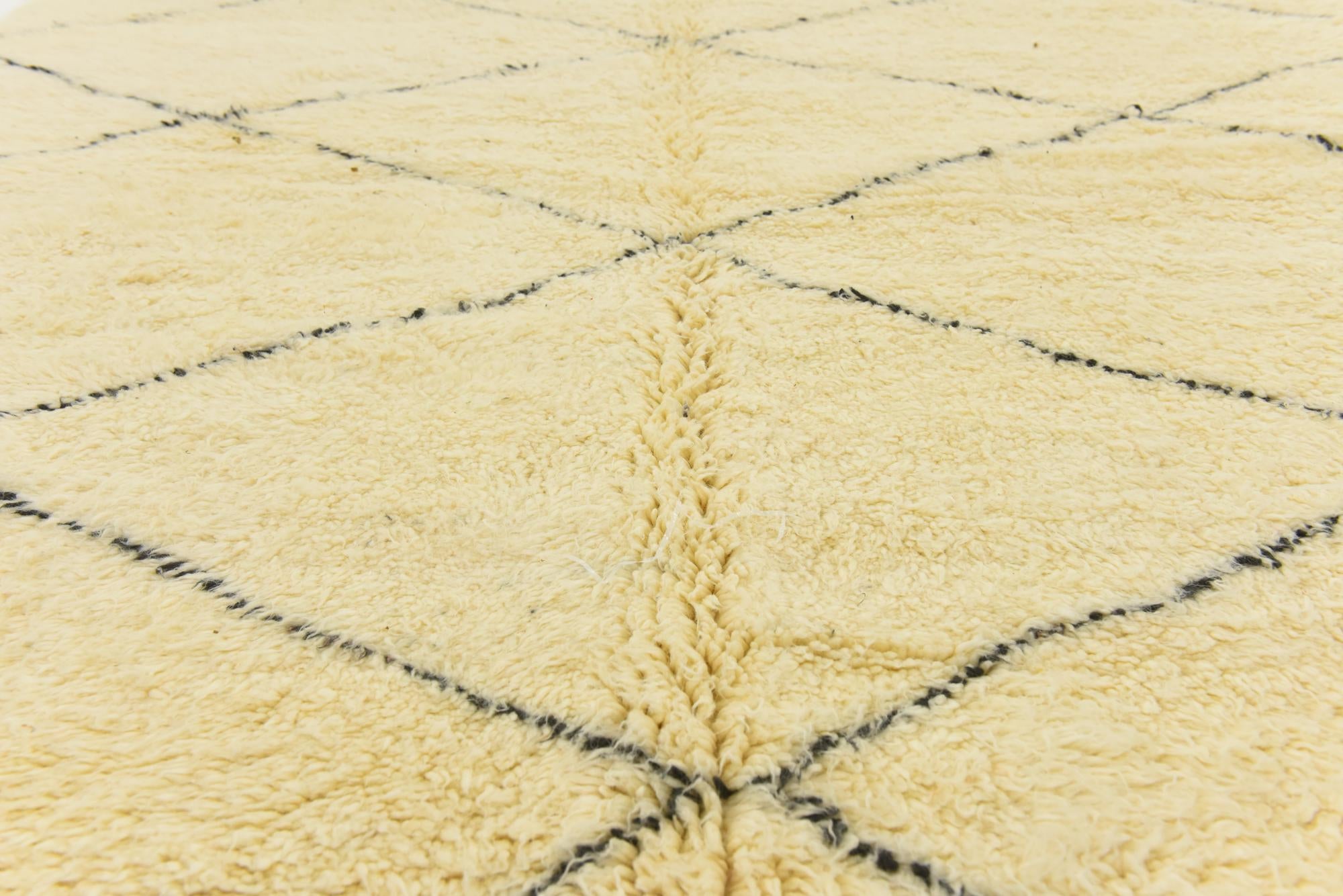 7' 1 x 9' 9 Hand Knotted Moroccan Wool Rug