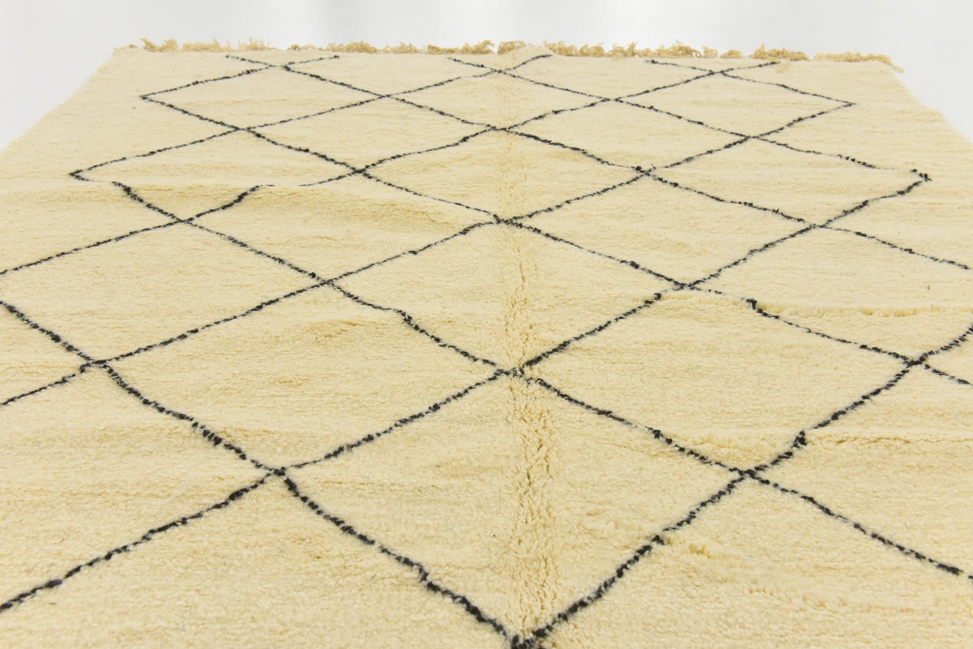 6' 9 x 9' 9 Hand Knotted Moroccan Wool Rug