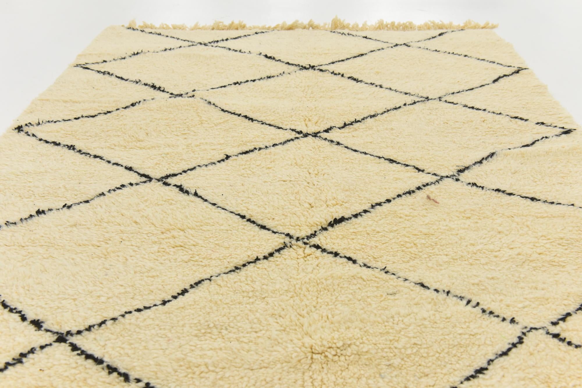 5' 2 x 8' 6 Hand Knotted Moroccan Wool Rug
