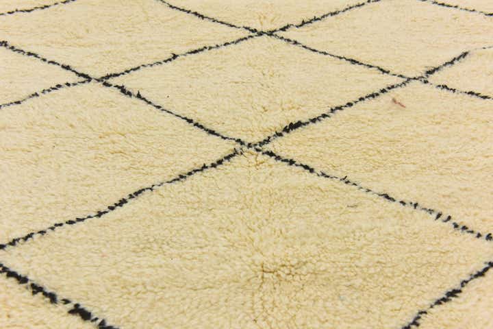 5' 2 x 8' 6 Hand Knotted Moroccan Wool Rug