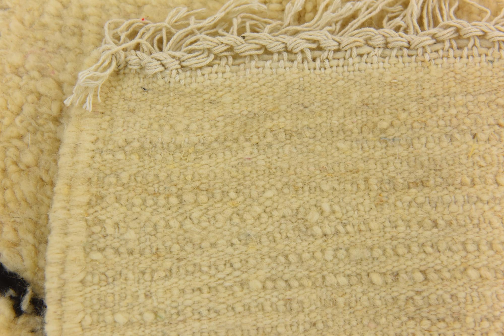 5' x 8' 5 Hand Knotted Moroccan Wool Rug