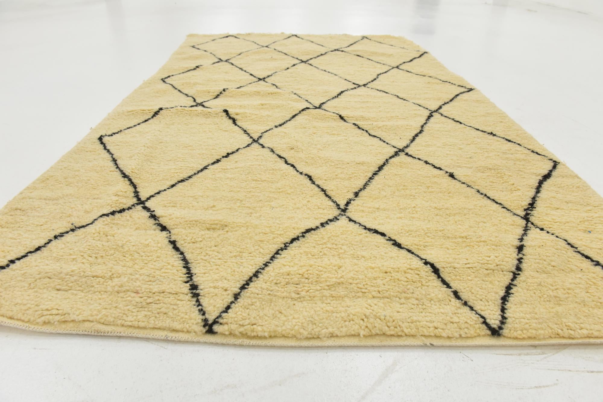 5' x 8' 5 Hand Knotted Moroccan Wool Rug