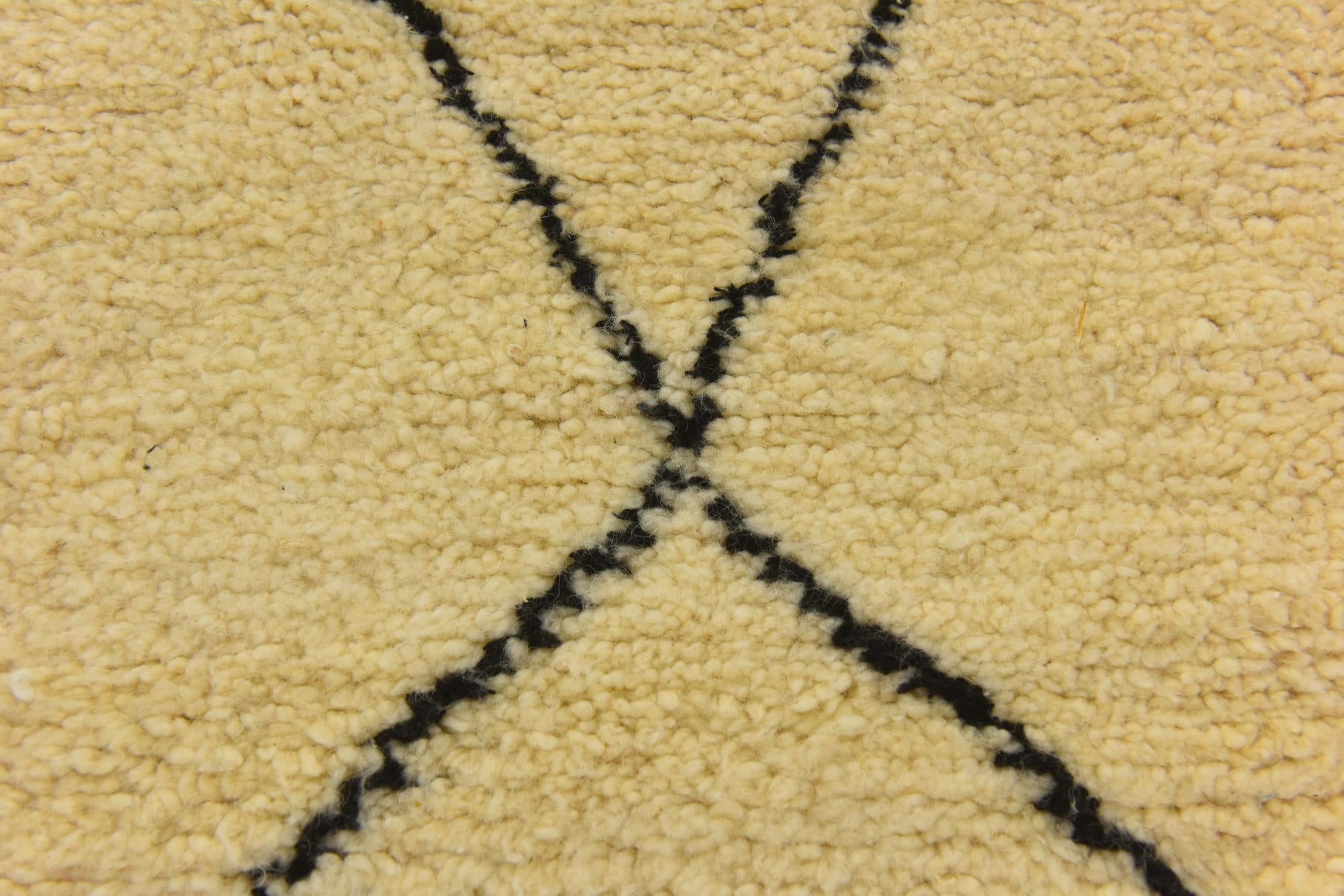 5' x 8' 5 Hand Knotted Moroccan Wool Rug