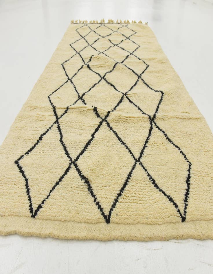 Detail image of 4' 11 x 8' 4  Hand Knotted Moroccan Wool Rug