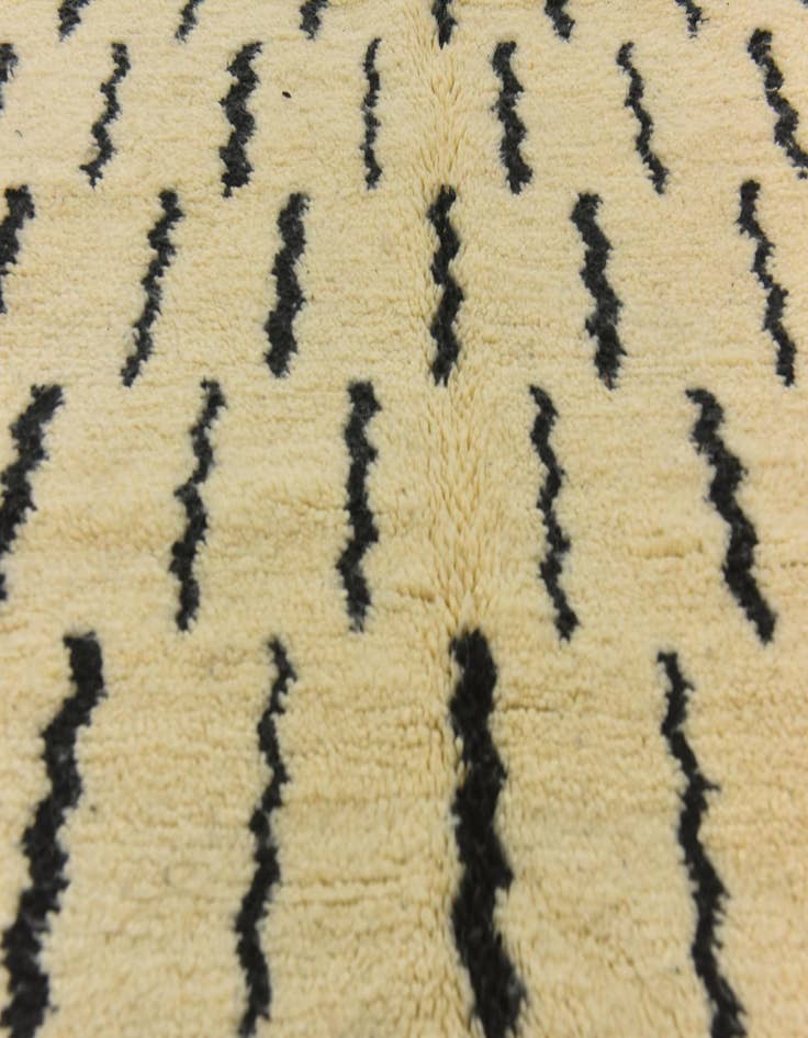 Detail image of 6' 3 x 9' 8  Hand Knotted Moroccan Wool Rug