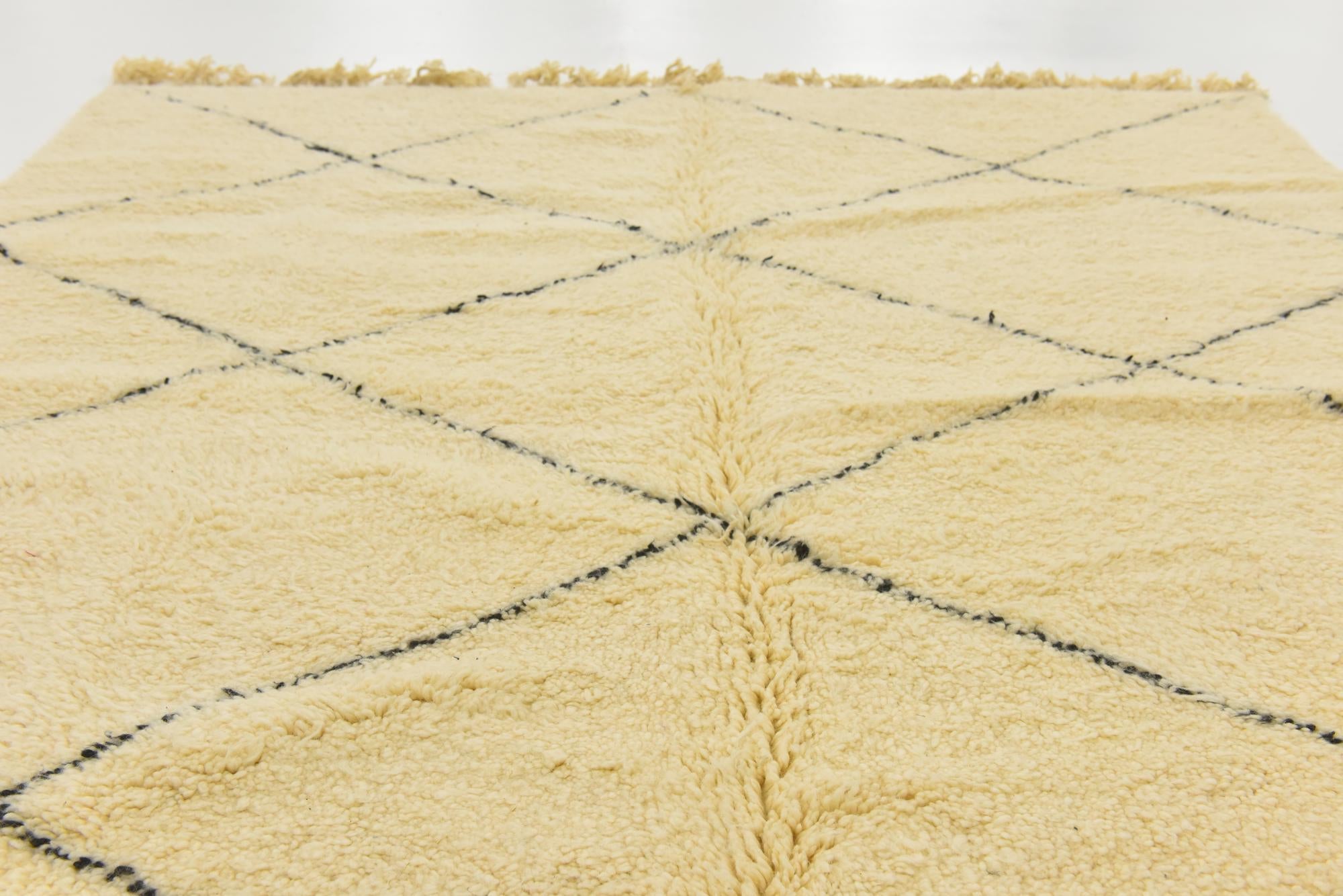 6' 9 x 9' 10 Hand Knotted Moroccan Wool Rug
