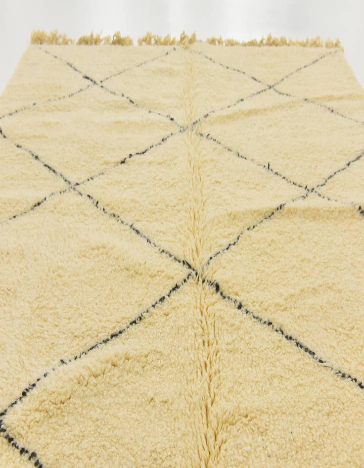 Detail image of 6' 9 x 9' 10  Hand Knotted Moroccan Wool Rug