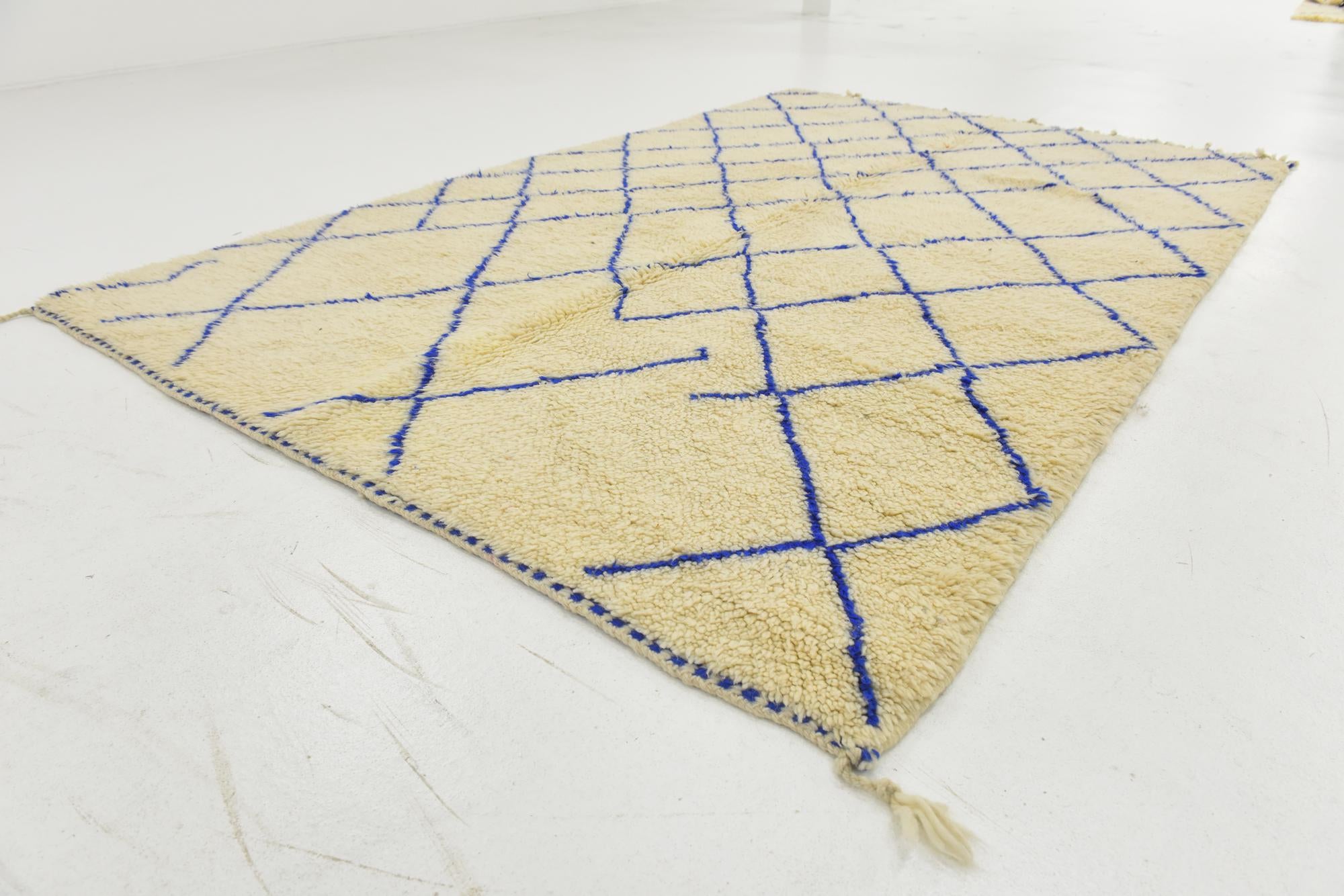 5' 5 x 7' 3 Hand Knotted Moroccan Wool Rug