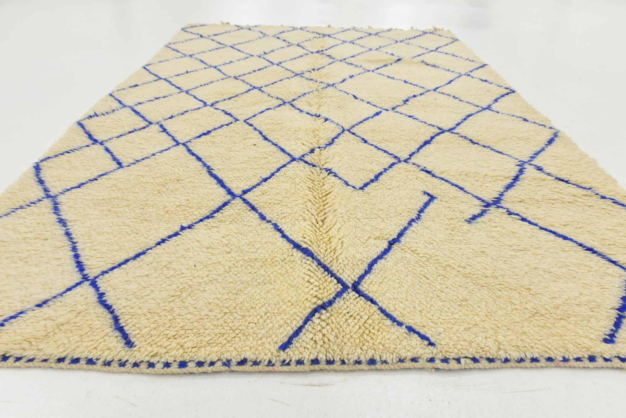 5' 5 x 7' 3 Hand Knotted Moroccan Wool Rug