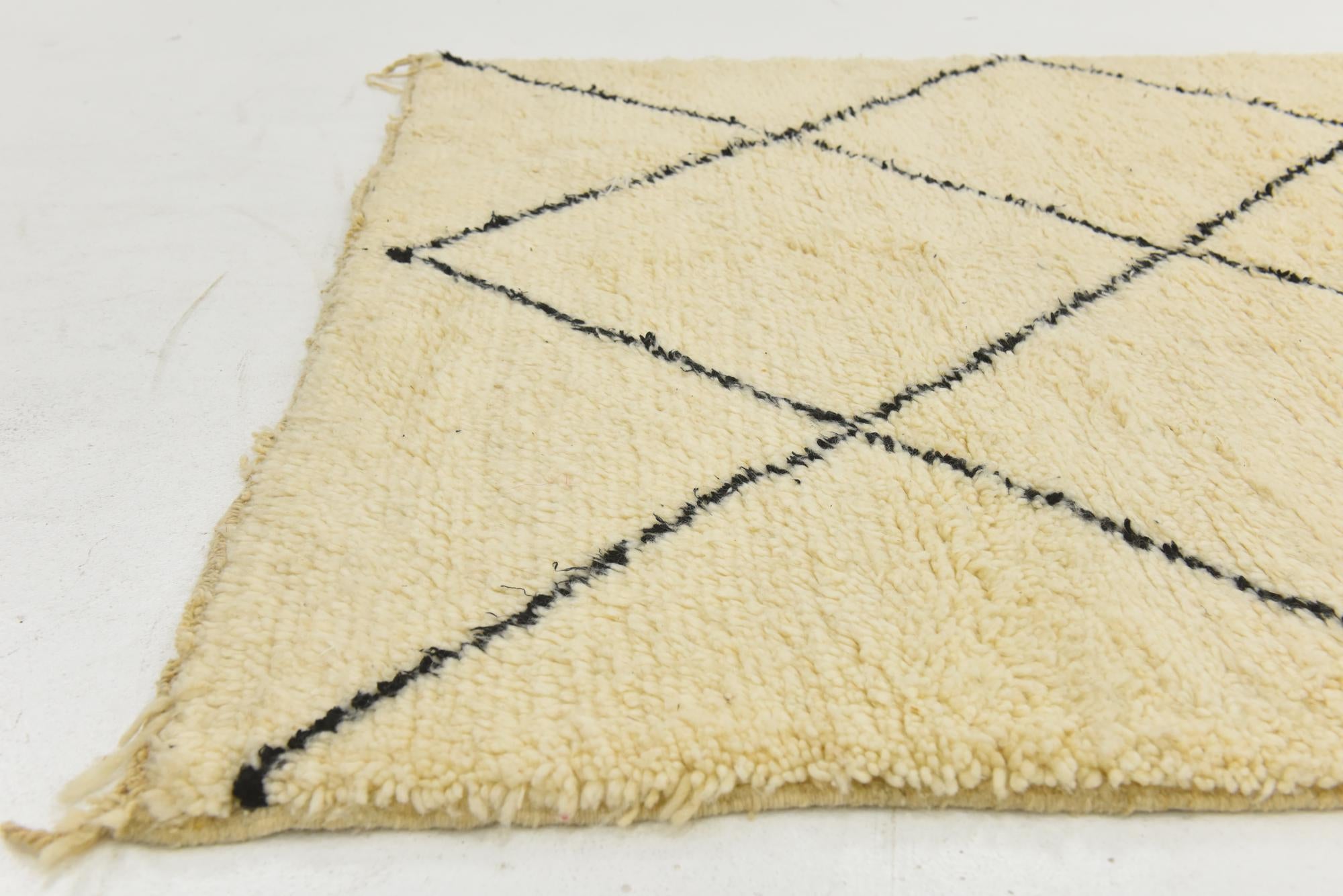 4' 10 x 8' 5 Hand Knotted Moroccan Wool Rug