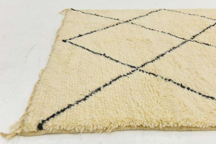 4' 10 x 8' 5 Hand Knotted Moroccan Wool Rug