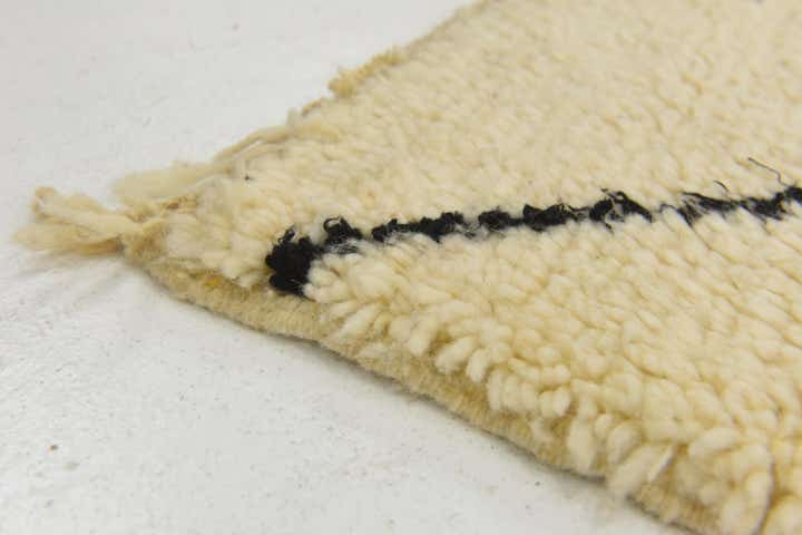 4' 10 x 8' 5 Hand Knotted Moroccan Wool Rug