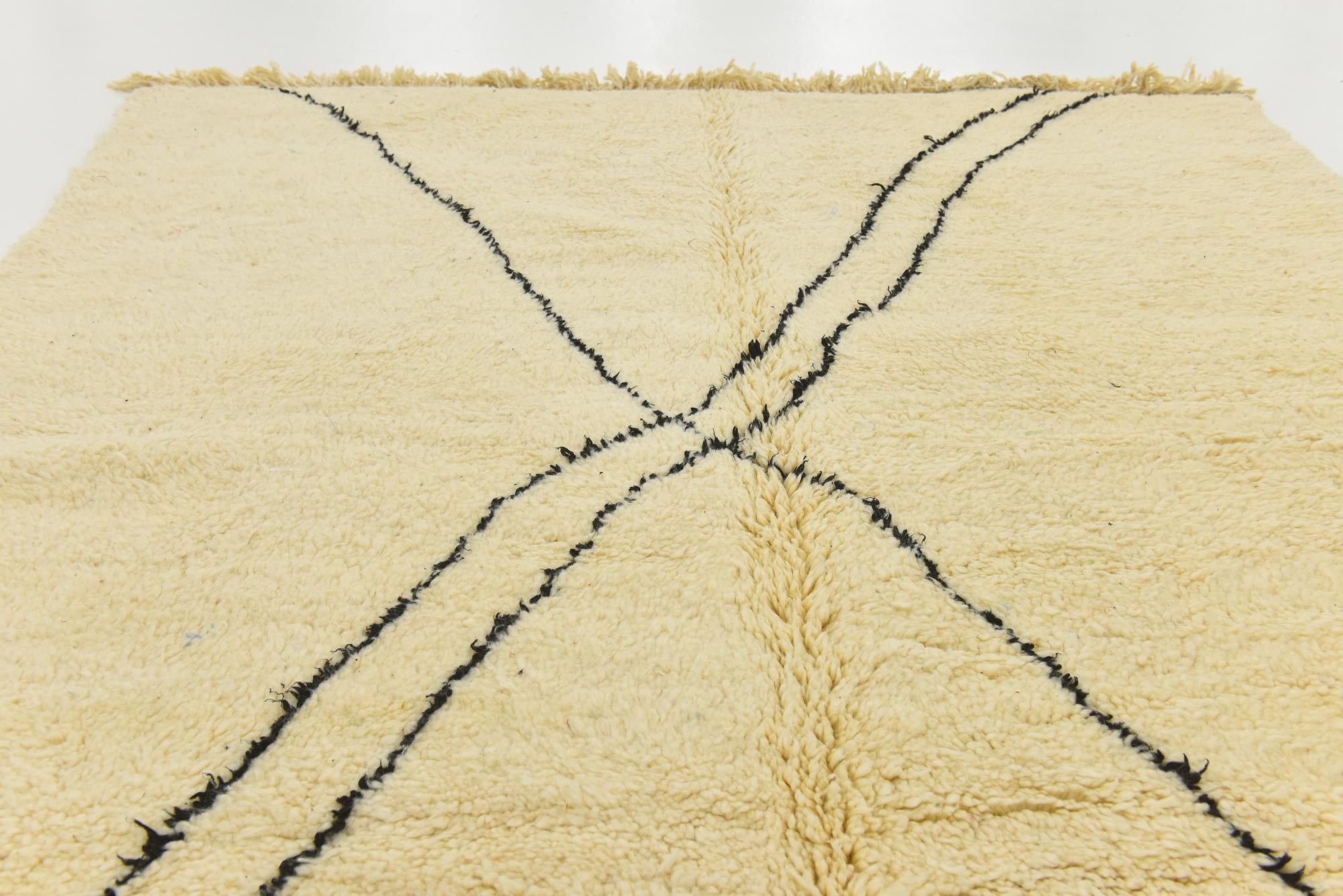 6' 11 x 9' 5 Hand Knotted Moroccan Wool Rug