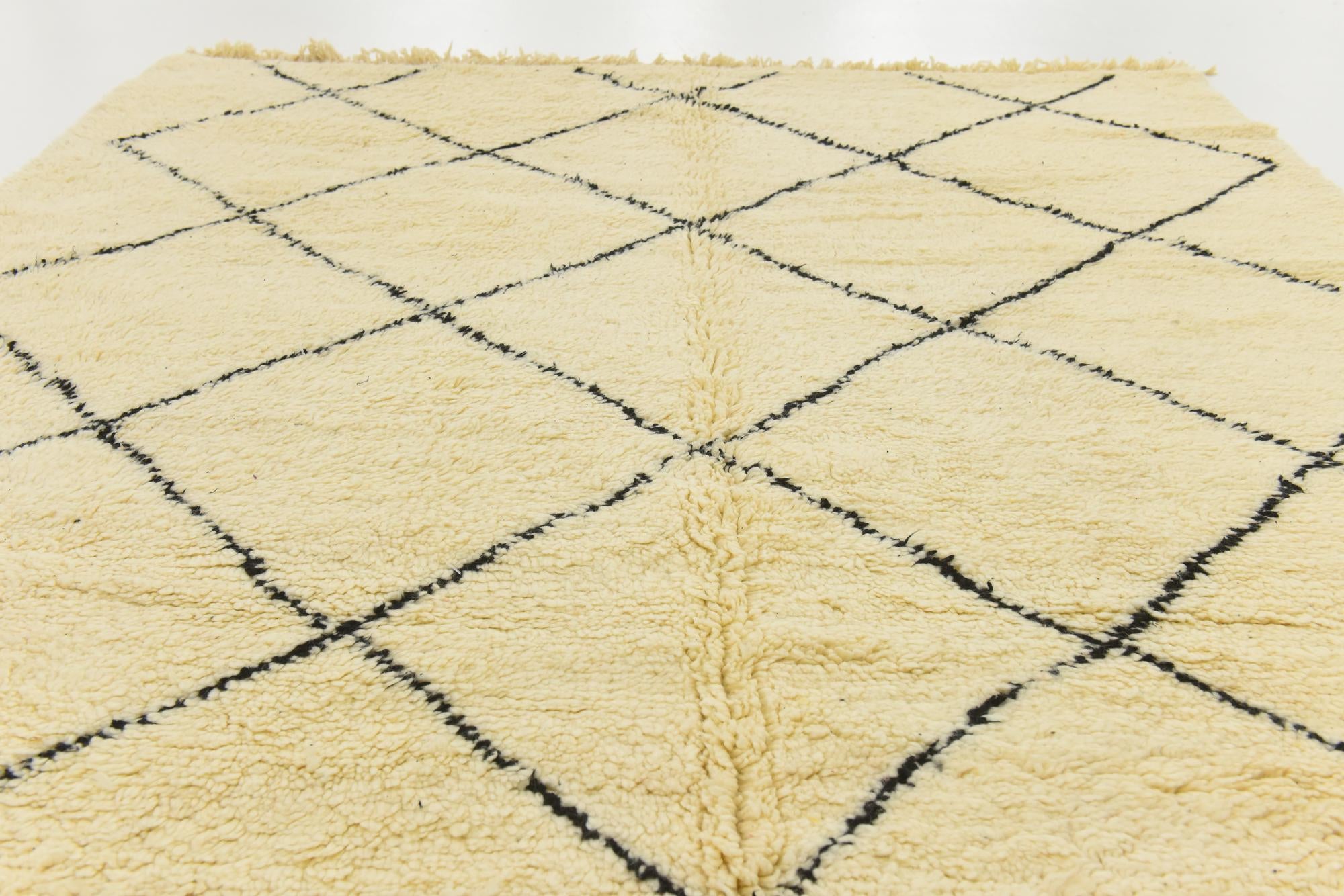 6' 10 x 10' 4 Hand Knotted Moroccan Wool Rug