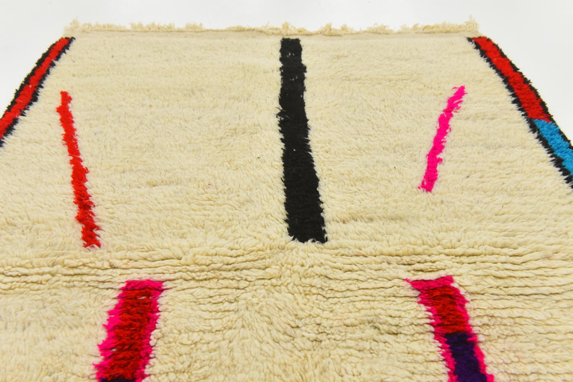 3' 4 x 4' 10 Hand Knotted Moroccan Wool Rug