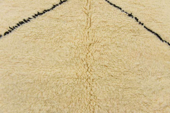 7' x 9' 8 Hand Knotted Moroccan Wool Rug