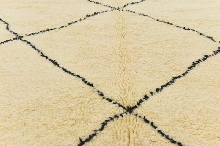 7' x 9' 8 Hand Knotted Moroccan Wool Rug