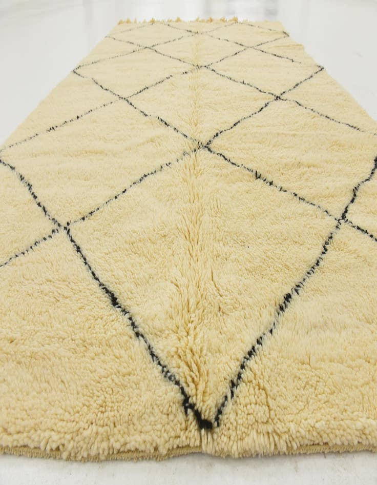 Detail image of 6' 5 x 9' 10  Hand Knotted Moroccan Wool Rug