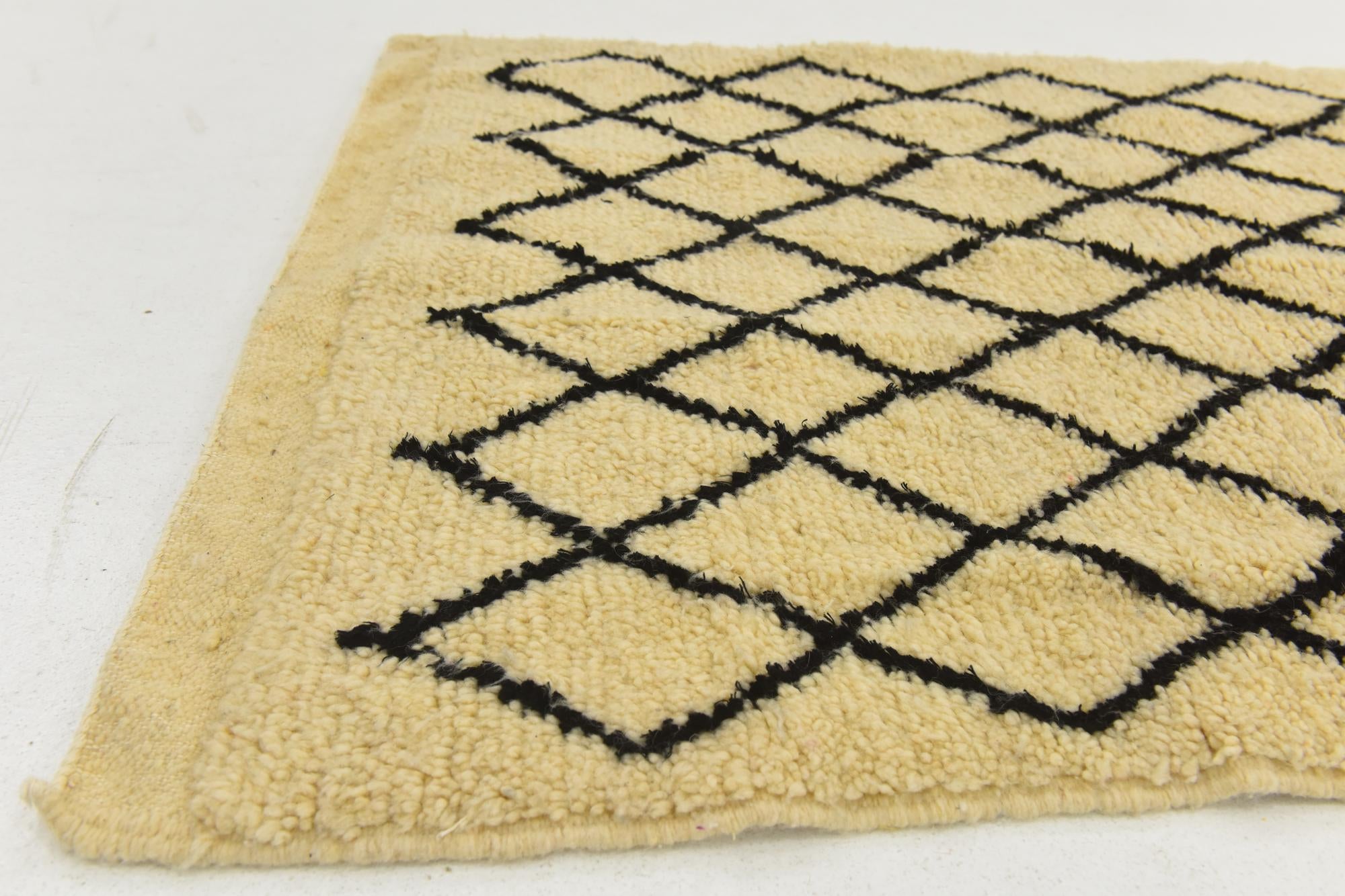 3' 1 x 4' 10 Hand Knotted Moroccan Wool Rug