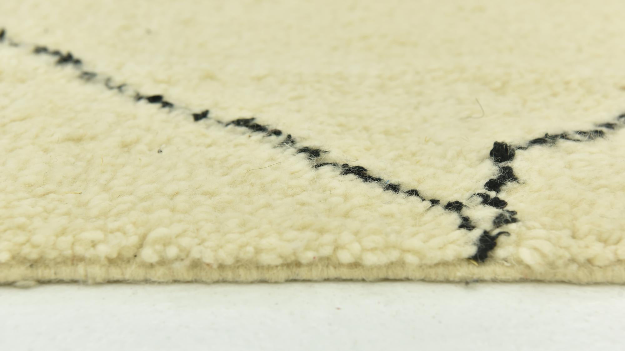 7' 2 x 9' 8 Hand Knotted Moroccan Wool Rug