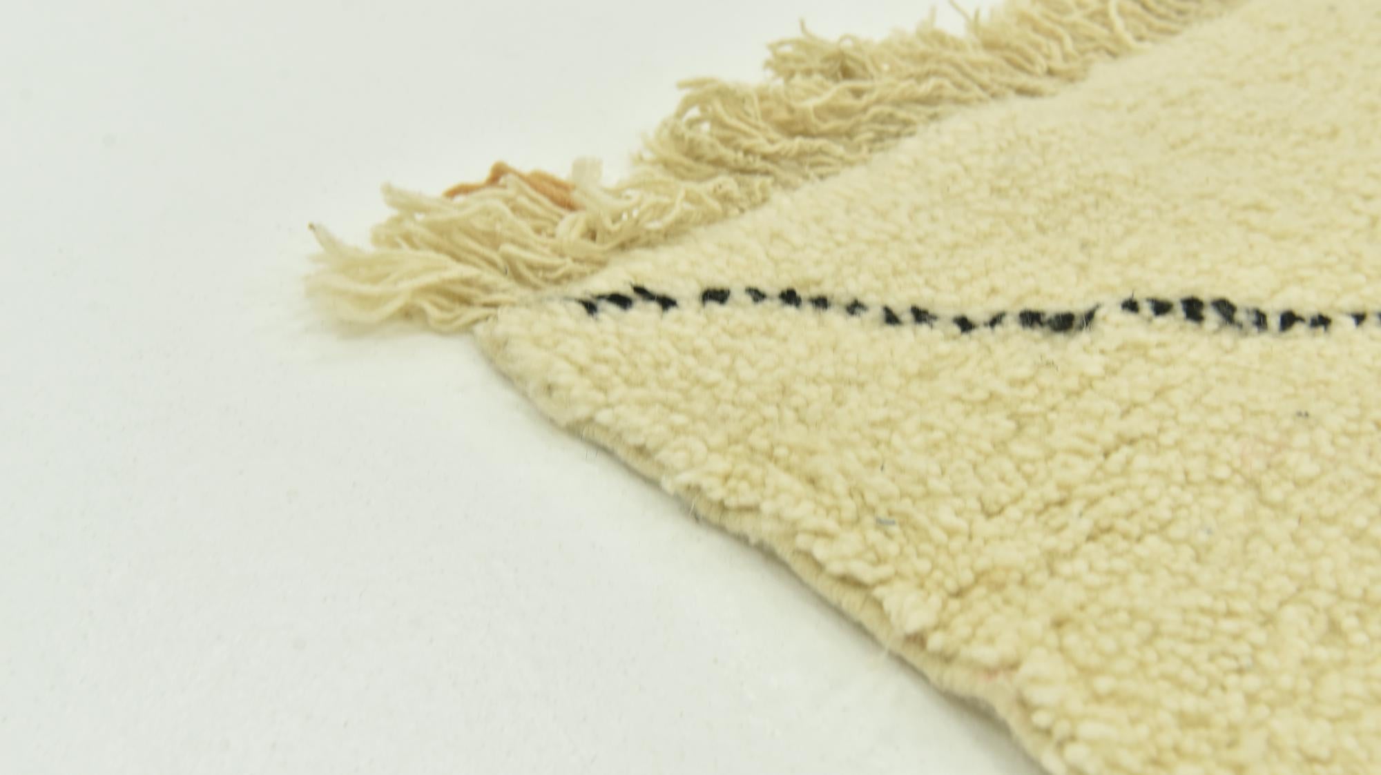 7' 2 x 9' 8 Hand Knotted Moroccan Wool Rug