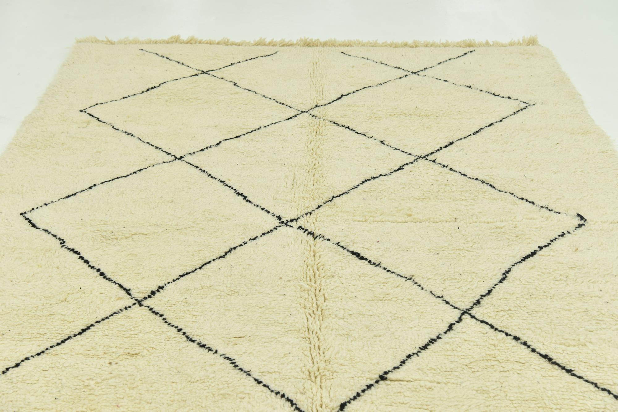 6' 9 x 9' 8 Hand Knotted Moroccan Wool Rug
