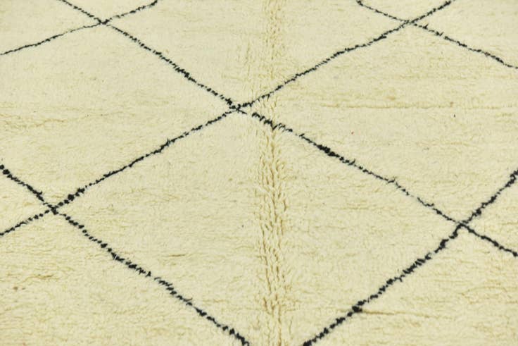 Detail image of 6' 9 x 9' 8 Hand Knotted Moroccan Wool Rug