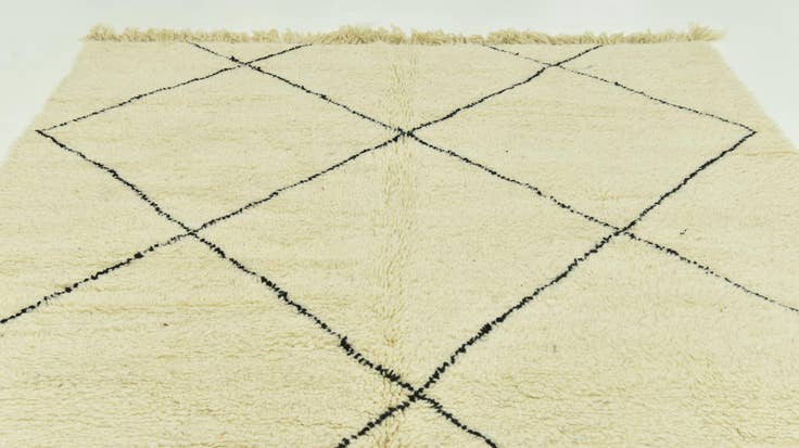 Detail image of 6' 8 x 9' 6 Hand Knotted Moroccan Wool Rug