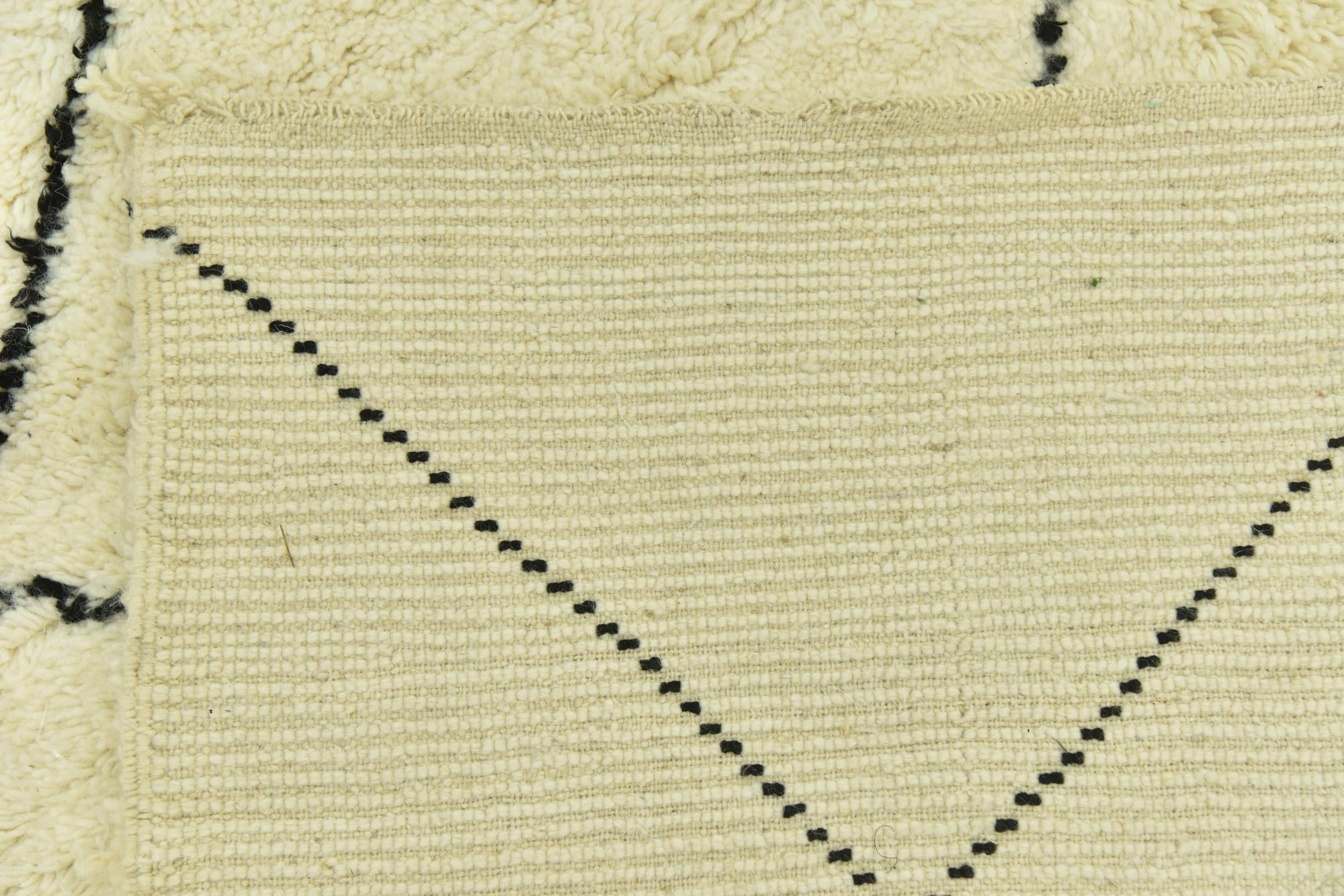 6' 9 x 10' 2 Hand Knotted Moroccan Wool Rug
