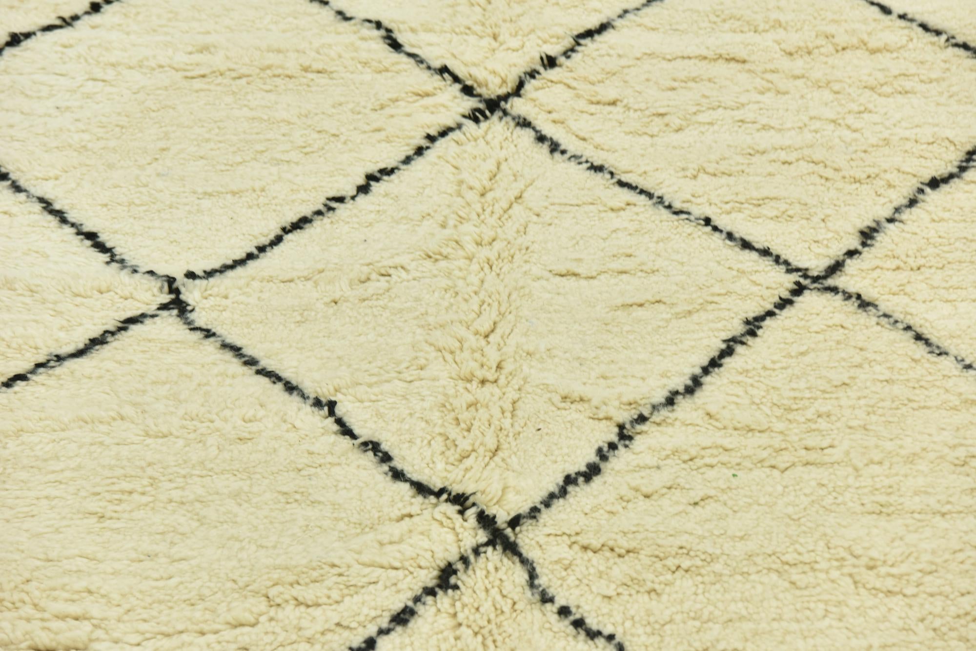 6' 9 x 10' 2 Hand Knotted Moroccan Wool Rug
