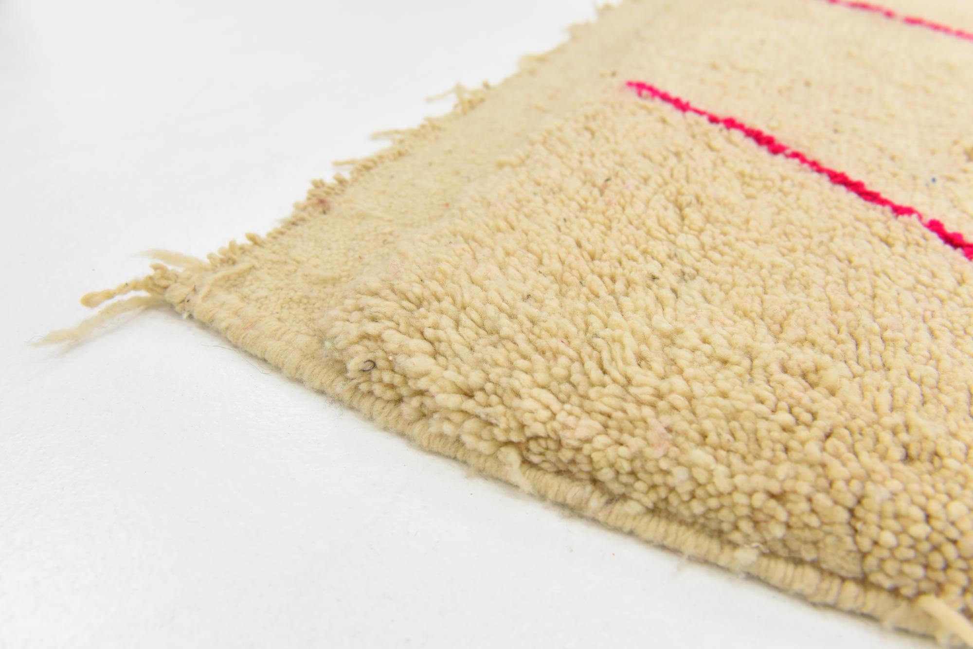 4' 11 x 7' 9 Hand Knotted Moroccan Wool Rug