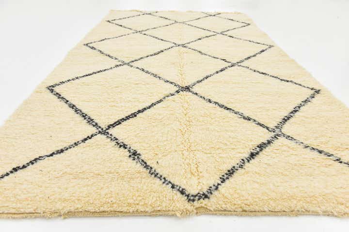 5' 3 x 8' 5 Hand Knotted Moroccan Wool Rug