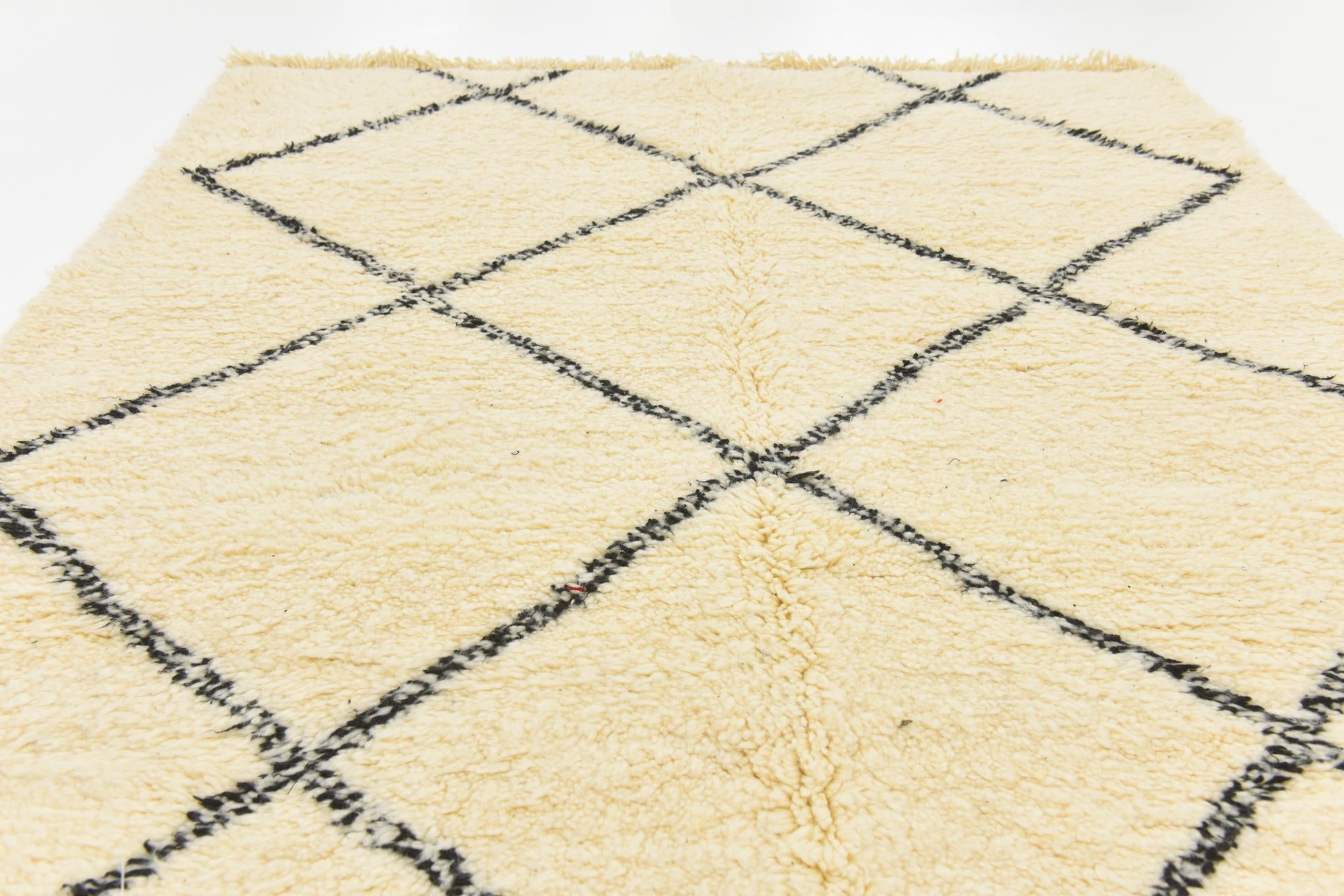 5' 3 x 8' 5 Hand Knotted Moroccan Wool Rug