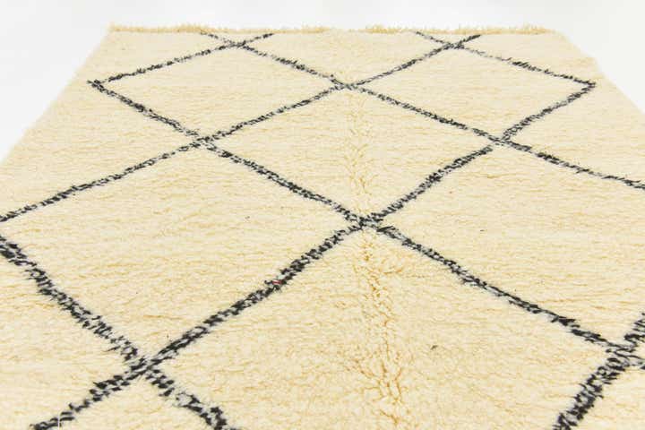 5' 3 x 8' 5 Hand Knotted Moroccan Wool Rug