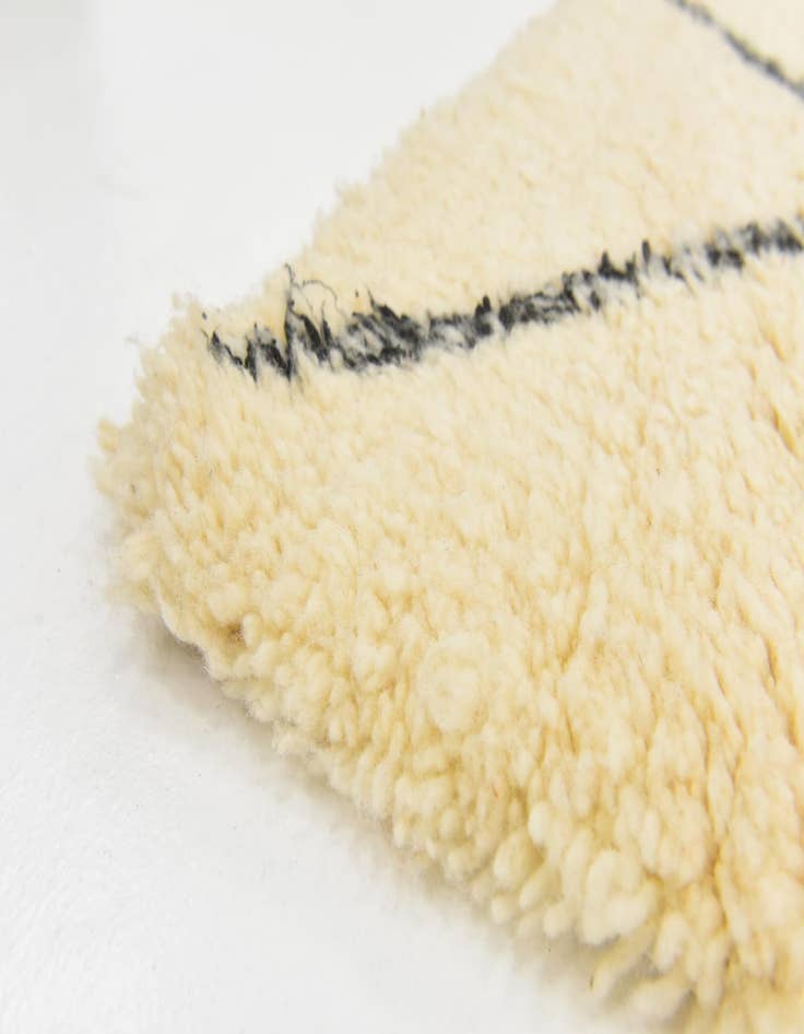 Detail image of 5' 3 x 8' 5  Hand Knotted Moroccan Wool Rug