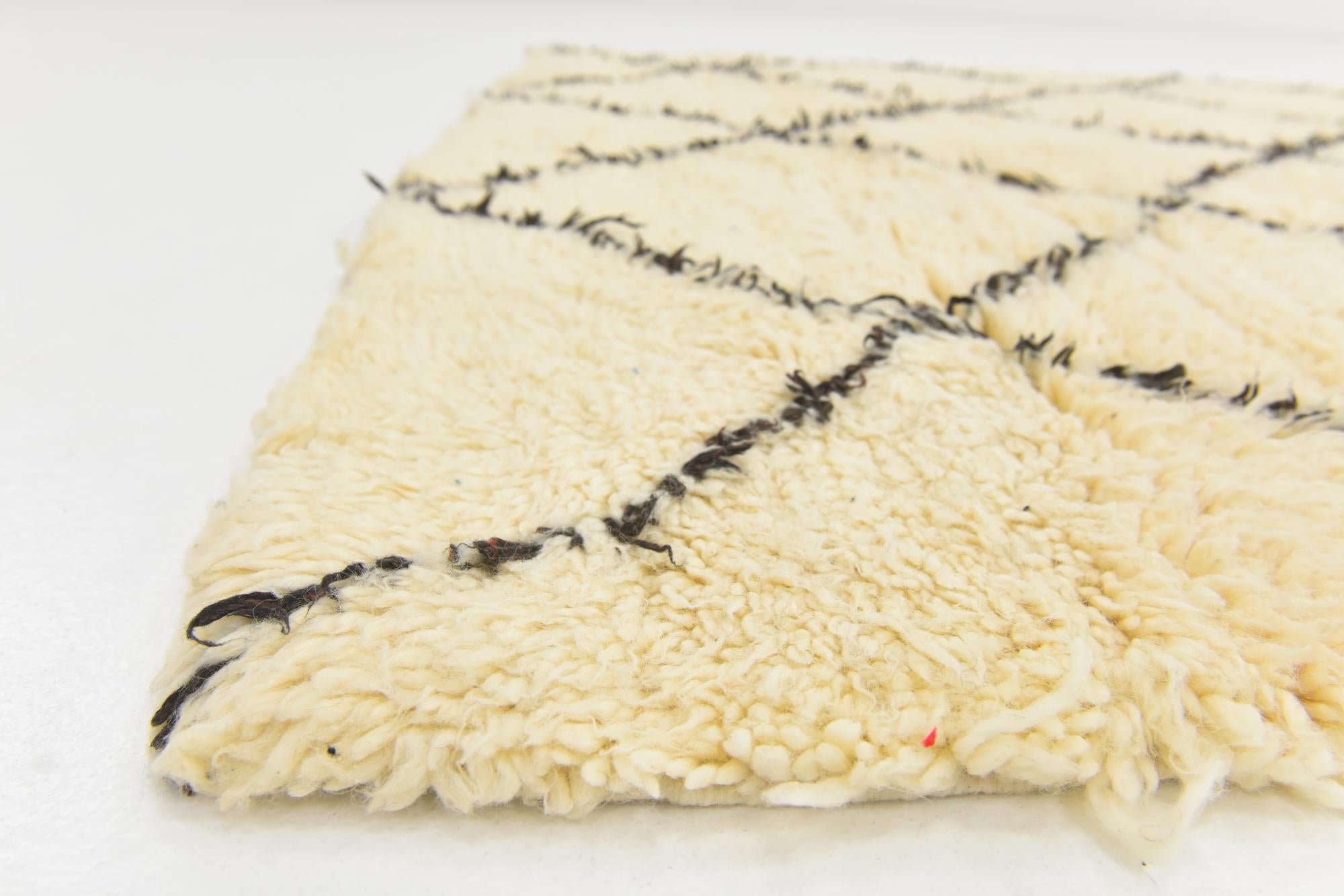 5' 2 x 8' 5 Hand Knotted Moroccan Wool Rug