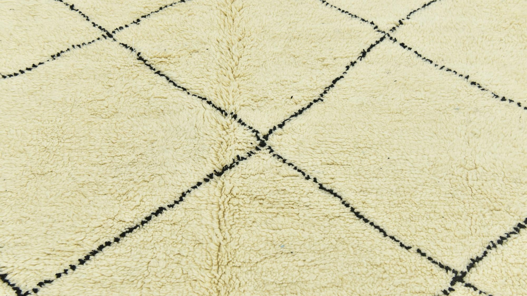6' 9 x 10' 2 Hand Knotted Moroccan Wool Rug