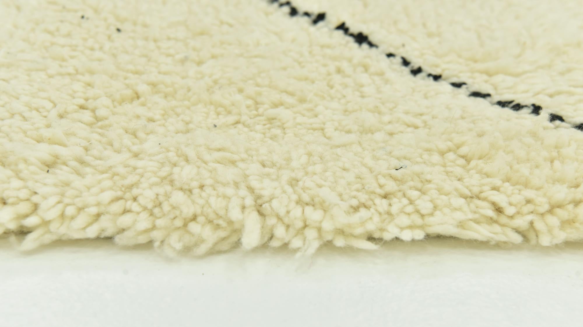 6' 9 x 10' 2 Hand Knotted Moroccan Wool Rug