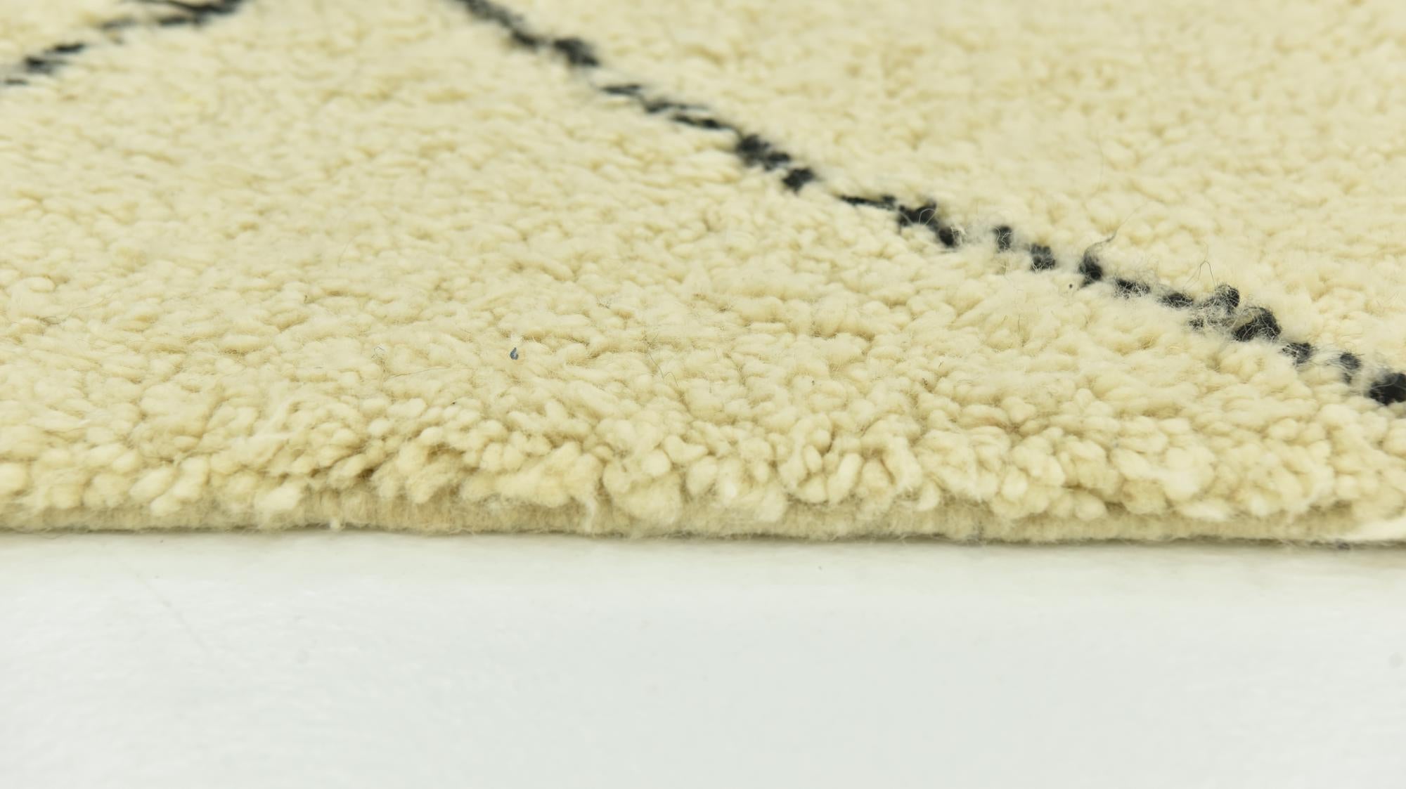 7' 2 x 9' 9 Hand Knotted Moroccan Wool Rug