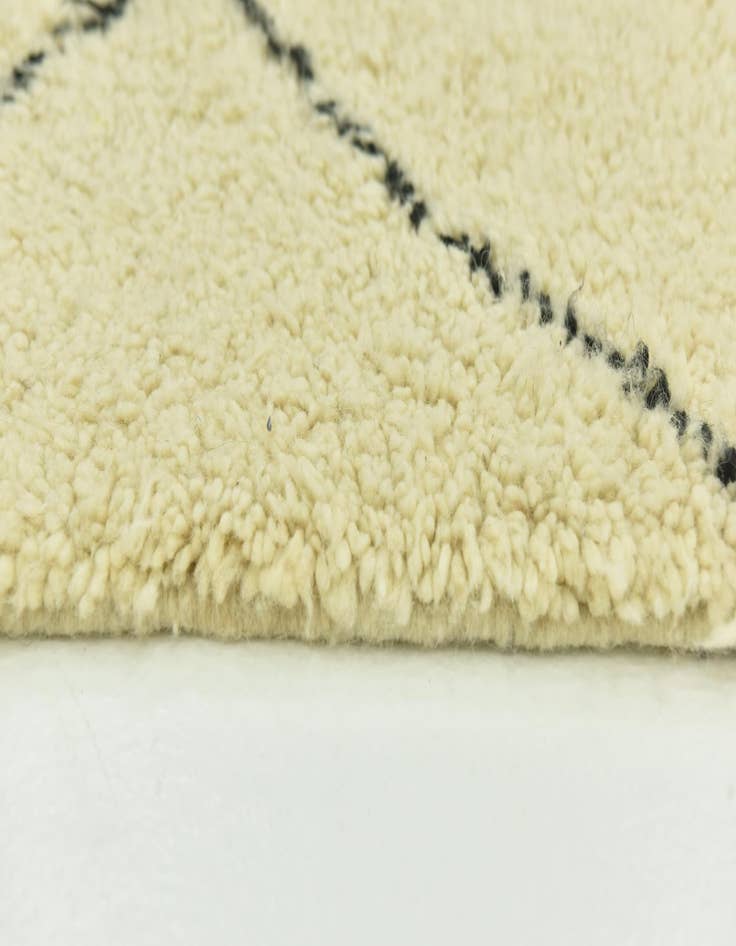 Detail image of 7' 2 x 9' 9  Hand Knotted Moroccan Wool Rug