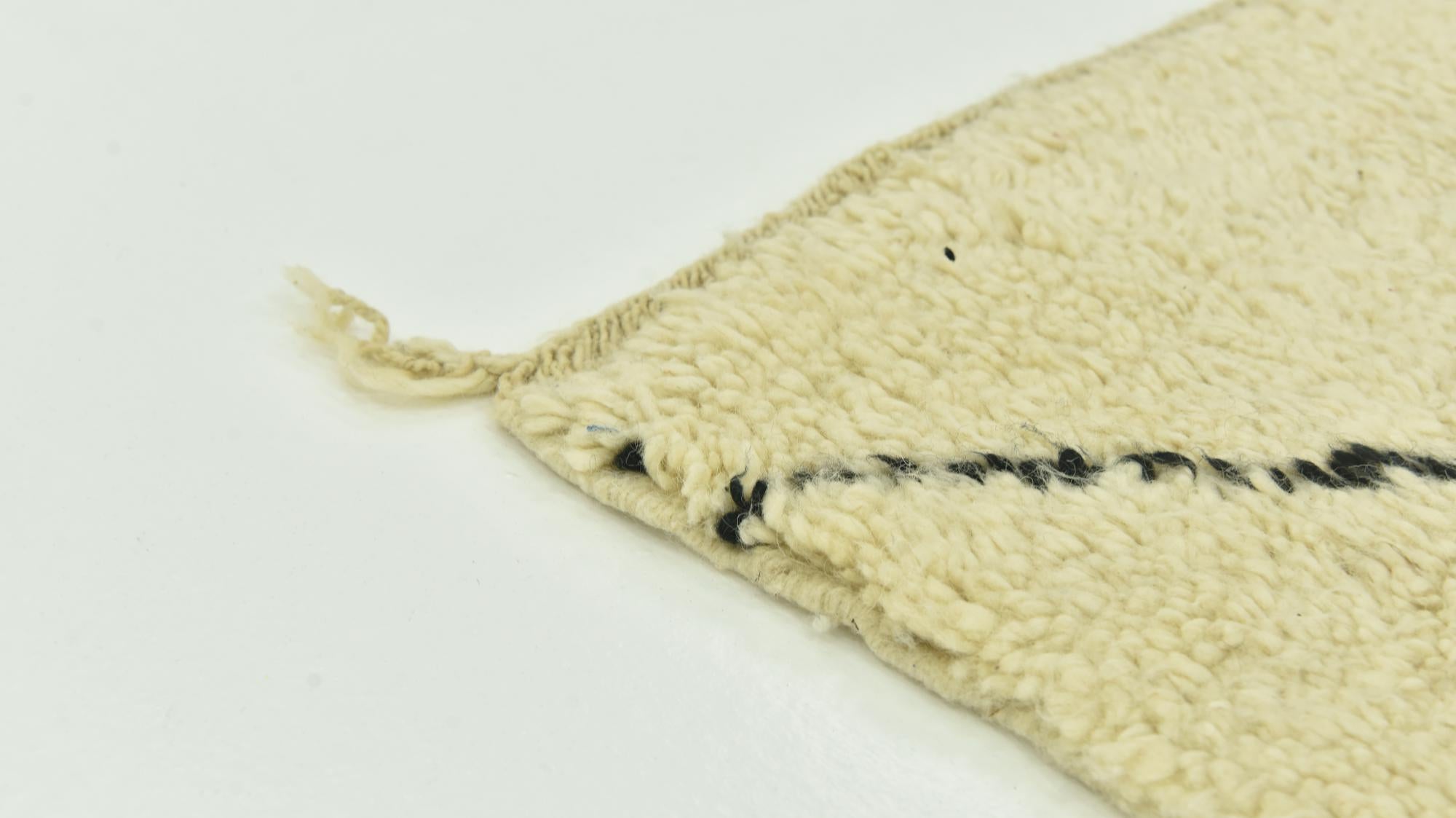 7' 2 x 9' 9 Hand Knotted Moroccan Wool Rug